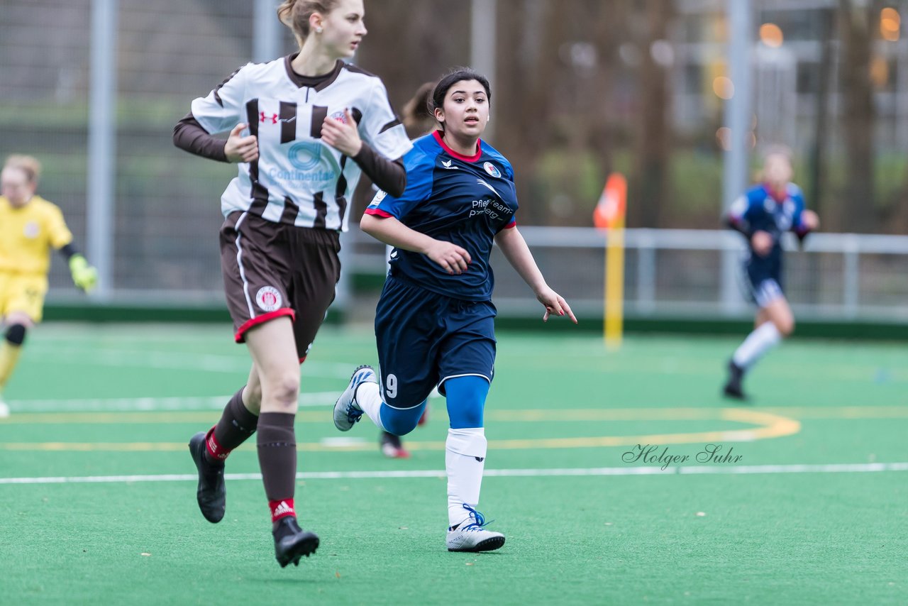 Bild 118 - wBJ VfL Pinneberg - St. Pauli : Ergebnis: 7:0 (Abbruch)